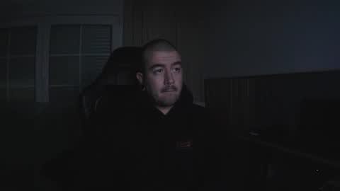 Snapshot of berto3389 chatting on December 3, 2025, 1:57 am berto3389 online show from December 3, 2025, 1:57 am