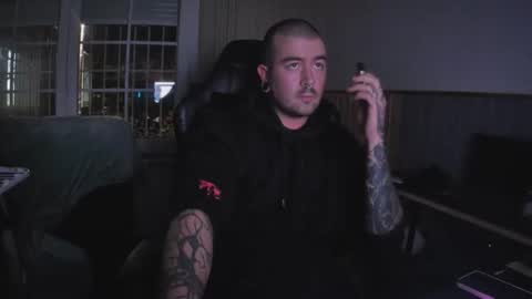 Snapshot of berto3389 chatting on December 5, 2025, 8:27 pm berto3389 online show from December 5, 2025, 8:27 pm