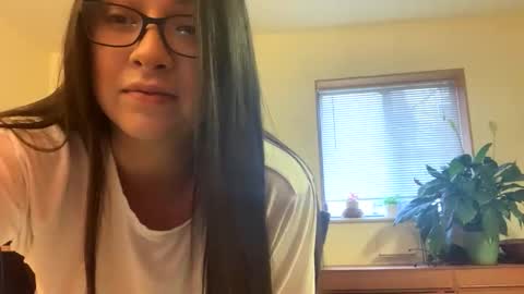 Snapshot of besosypasion chatting on November 18, 2025, 7:40 pm besosypasion online show from November 18, 2025, 7:40 pm