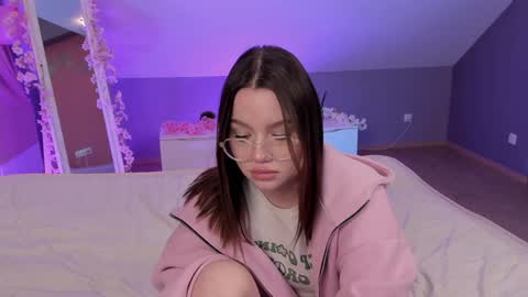 Danny and Kira online show from February 2, 2025, 11:42 pm