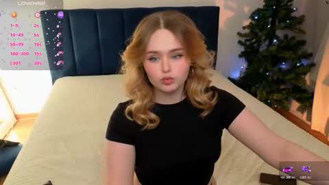 Snapshot of best_trip chatting on February 2, 2026, 8:18 pm Danny and Kira online show from February 2, 2026, 8:18 pm