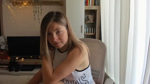 Vicky   online show from March 3, 2026, 8:20 am