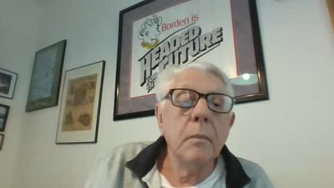 Snapshot of bestshot1951 chatting on December 5, 2024, 3:39 pm bestshot1951 online show from December 5, 2024, 3:39 pm