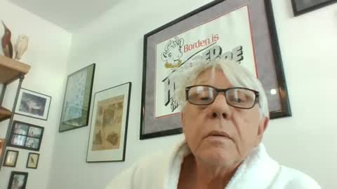 Snapshot of bestshot1951 chatting on January 9, 2025, 6:57 pm bestshot1951 online show from January 9, 2025, 6:57 pm