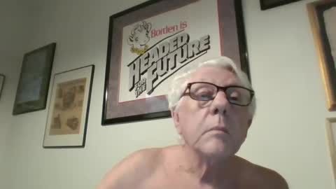 Snapshot of bestshot1951 chatting on February 4, 2025, 11:59 pm bestshot1951 online show from February 4, 2025, 11:59 pm