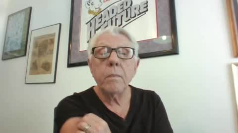 Snapshot of bestshot1951 chatting on February 17, 2025, 6:15 pm bestshot1951 online show from February 17, 2025, 6:15 pm