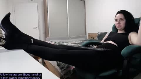 bethanylenz online show from January 5, 2026, 11:08 pm