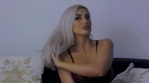 Snapshot of bethierusse chatting on December 20, 2025, 5:25 am bethierusse online show from December 20, 2025, 5:25 am