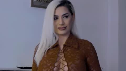 Snapshot of bethierusse chatting on February 11, 2026, 10:48 pm bethierusse online show from February 11, 2026, 10:48 pm