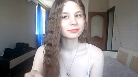 Snapshot of bethkallberg chatting on June 18, 2026, 9:14 am Leila online show from June 18, 2026, 9:14 am
