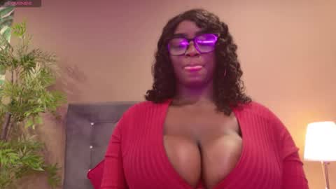 Snapshot of betsybennet chatting on November 2, 2025, 12:51 pm BETSY online show from November 2, 2025, 12:51 pm