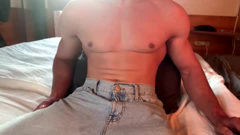 Snapshot of betterthanmen chatting on February 18, 2025, 4:37 pm betterthanmen online show from February 18, 2025, 4:37 pm