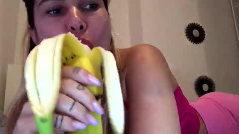 betty199175798 online show from October 9, 2025, 8:34 am