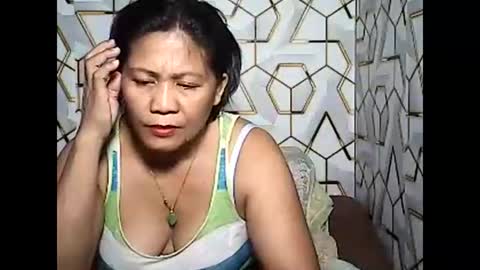 betty_83 online show from May 13, 2026, 12:24 pm