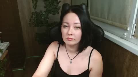 Snapshot of betty_luss chatting on October 19, 2025, 7:03 pm Sia online show from October 19, 2025, 7:03 pm