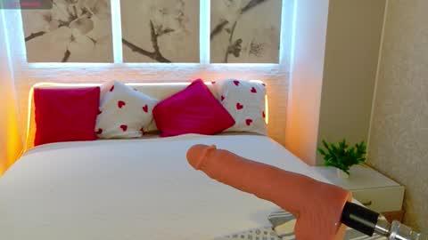 Snapshot of bettyrouse chatting on February 22, 2026, 8:29 pm Betty online show from February 22, 2026, 8:29 pm