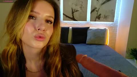 Snapshot of bettyrouse chatting on March 26, 2026, 8:47 pm Betty online show from March 26, 2026, 8:47 pm
