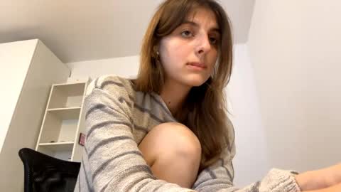 Snapshot of beulahweikert chatting on May 28, 2026, 5:21 pm Lina online show from May 28, 2026, 5:21 pm