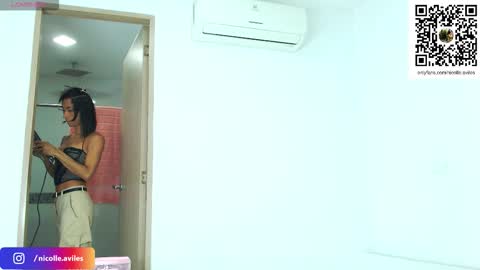 Snapshot of beuty_goddes777 chatting on November 7, 2025, 10:43 pm Nicolle Aviles online show from November 7, 2025, 10:43 pm