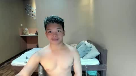 Snapshot of bexyourxman chatting on May 8, 2026, 2:33 pm Adrian online show from May 8, 2026, 2:33 pm