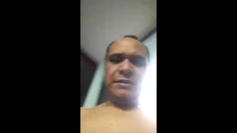 Snapshot of bggerardo820208 chatting on October 20, 2025, 12:16 pm Masturbator 3000 online show from October 20, 2025, 12:16 pm