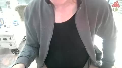 Snapshot of bi_and_more chatting on January 30, 2025, 11:44 am Manfred online show from January 30, 2025, 11:44 am