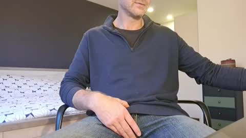 Snapshot of bi_french69 chatting on January 3, 2025, 3:55 pm My name is David and if you like public exhibitions you wont be disappointed with me LoL - My favorite vibes is 44 online show from January 3, 2025, 3:55 pm