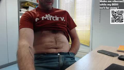 Snapshot of bi_french69 chatting on January 21, 2025, 12:18 pm My name is David and if you like public exhibitions you wont be disappointed with me LoL - My favorite vibes is 44 online show from January 21, 2025, 12:18 pm
