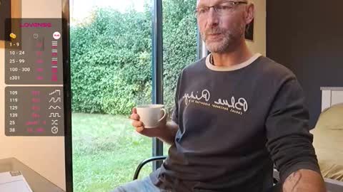 Snapshot of bi_french69 chatting on September 17, 2025, 7:43 am My name is David and if you like public exhibitions you wont be disappointed with me LoL - My favorite vibes is 44 online show from September 17, 2025, 7:43 am