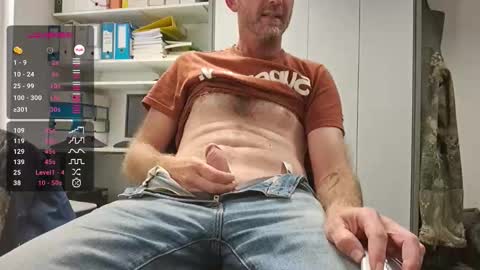 Snapshot of bi_french69 chatting on September 24, 2025, 4:32 pm My name is David and if you like public exhibitions you wont be disappointed with me LoL - My favorite vibes is 44 online show from September 24, 2025, 4:32 pm