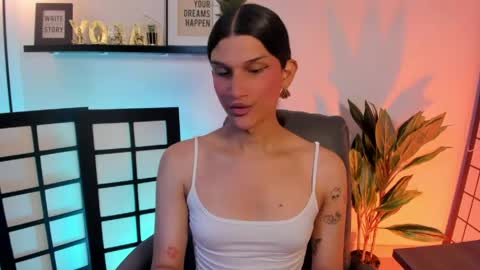 bianca_baldwin01 online show from May 11, 2026, 9:45 pm