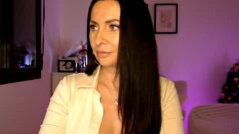 Snapshot of bianca_erotic chatting on December 16, 2025, 10:04 pm B I A N C A online show from December 16, 2025, 10:04 pm