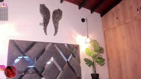 Snapshot of bianca_zaens1 chatting on February 14, 2026, 12:13 pm B I A N C A online show from February 14, 2026, 12:13 pm