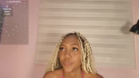 Snapshot of biancaa__18 chatting on November 21, 2025, 7:56 pm biancaa__18 online show from November 21, 2025, 7:56 pm