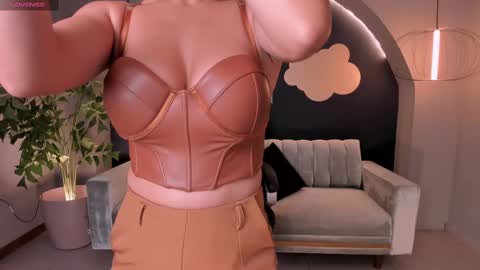 Snapshot of biancapierce_ chatting on February 15, 2025, 12:11 pm Bianca Pierce online show from February 15, 2025, 12:11 pm