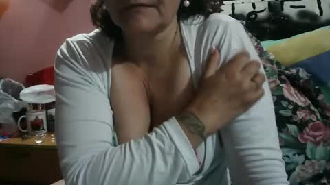 biancasteel online show from April 17, 2026, 3:42 am