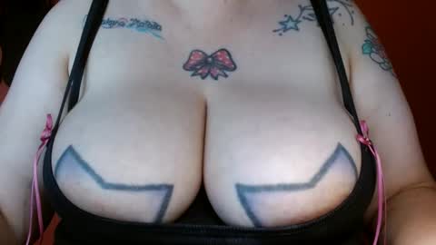 Snapshot of bianka_star_ chatting on February 18, 2025, 3:43 pm bianca online show from February 18, 2025, 3:43 pm