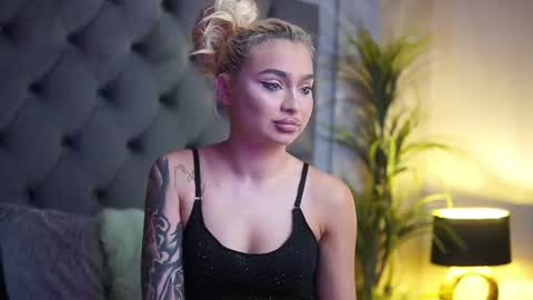  Bianka  online show from June 15, 2026, 8:22 pm