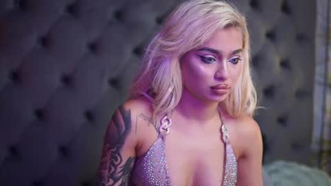  Bianka  online show from June 19, 2026, 8:34 pm