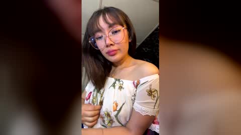 Snapshot of bicha2908 chatting on December 18, 2025, 7:36 am Bicha online show from December 18, 2025, 7:36 am