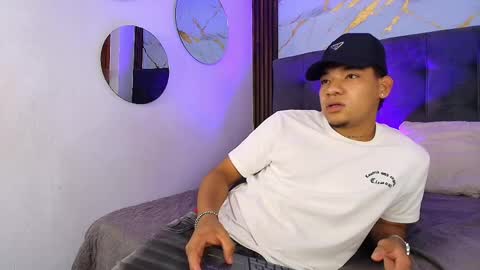 Snapshot of bick_jhonn chatting on May 21, 2026, 8:05 pm Bick Khonn online show from May 21, 2026, 8:05 pm