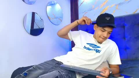 Snapshot of bick_jhonn chatting on May 28, 2026, 7:22 pm Bick Khonn online show from May 28, 2026, 7:22 pm