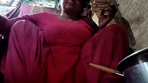 Mona online show from January 8, 2025, 3:51 am