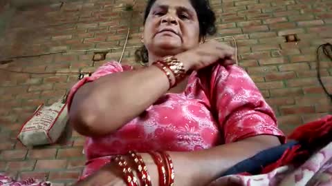 Mona online show from September 11, 2025, 7:08 am