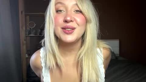 Snapshot of big_ass_blonde chatting on September 15, 2025, 3:50 am Eva online show from September 15, 2025, 3:50 am