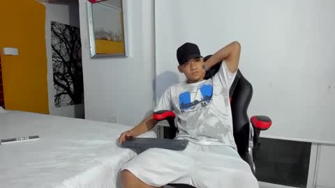 Snapshot of big_jhoonss_ chatting on October 9, 2025, 2:53 am big_jhoonss_ online show from October 9, 2025, 2:53 am
