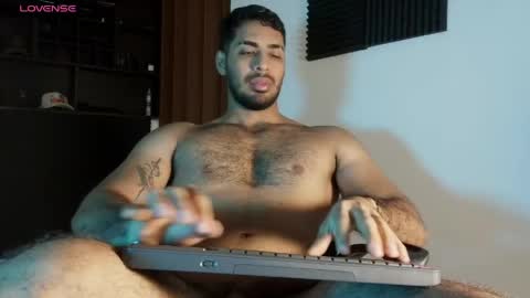 Snapshot of big_versxxx chatting on May 18, 2026, 1:39 pm Hot Versx online show from May 18, 2026, 1:39 pm