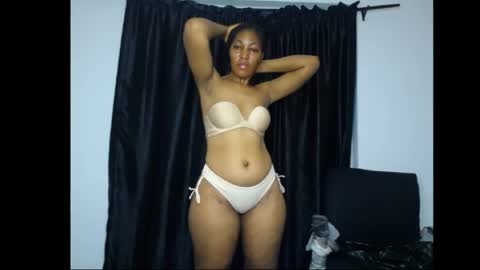 Snapshot of bigass898 chatting on May 21, 2026, 5:53 pm helen online show from May 21, 2026, 5:53 pm