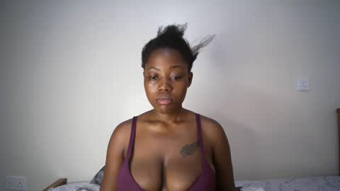 bigassmello_ online show from April 1, 2026, 12:06 pm