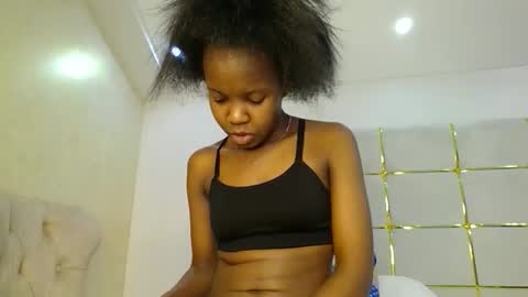 Snapshot of bigbaby004 chatting on October 18, 2025, 7:36 pm bigbaby004 online show from October 18, 2025, 7:36 pm